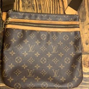 AUTHENTIC Louis Vuitton Bosphere crossbody
